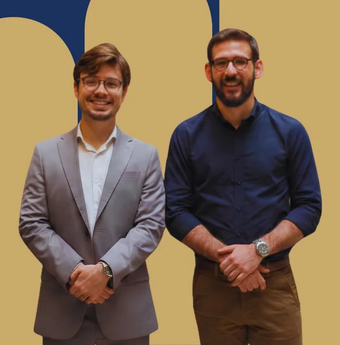 Dr. Caíque Dias e Dr. Eduardo Figueiredo, lado a lado, na arte Faça parte desse time
